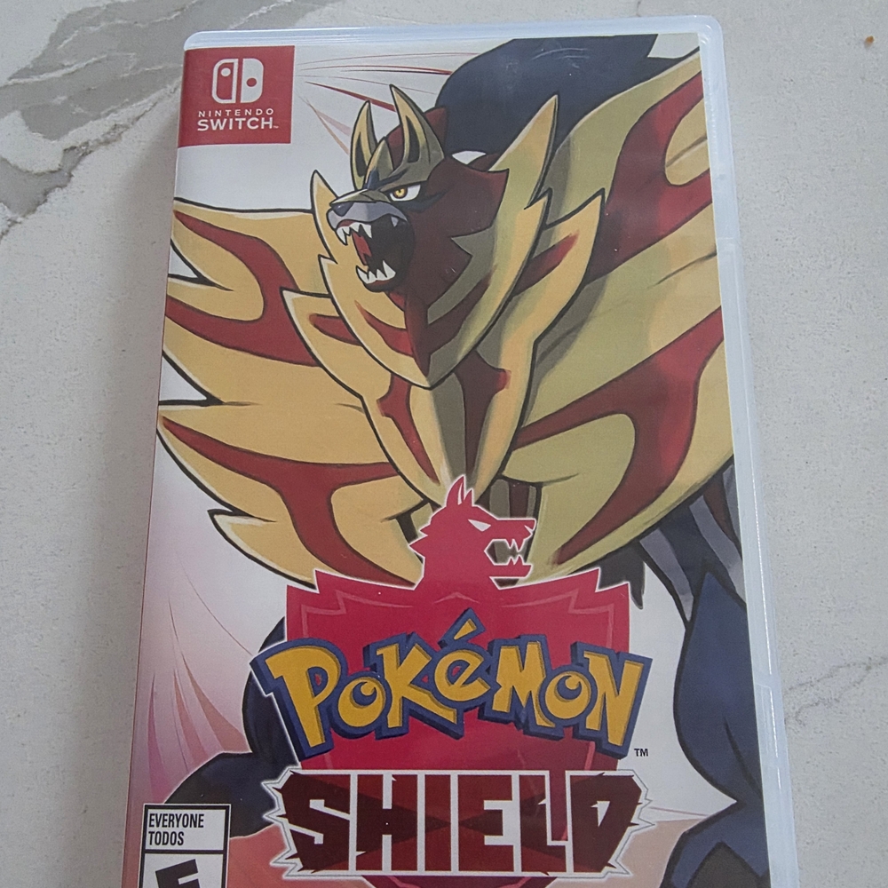 Nintendo Pokémon Shield Game - Red and Gold